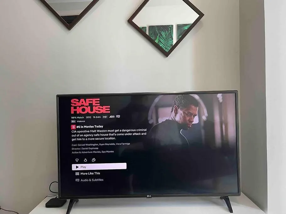 Tropical 1Br Uptown Parksuites Bgc, 200Mbps Smart Tv Manila