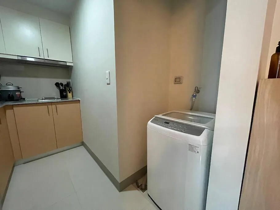Tropical 1Br Uptown Parksuites Bgc, 200Mbps Smart Tv Manila Apartment