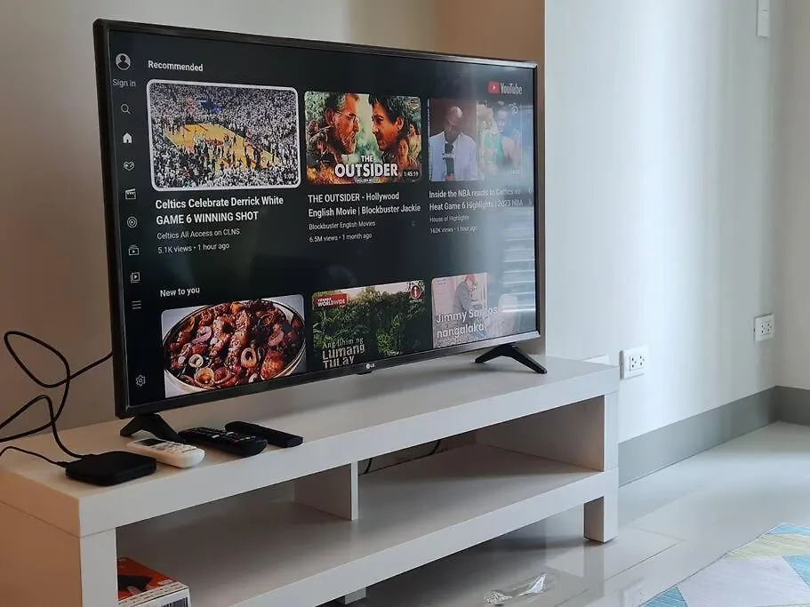 Tropical 1Br Uptown Parksuites Bgc, 200Mbps Smart Tv Manila 0*,  Philippines