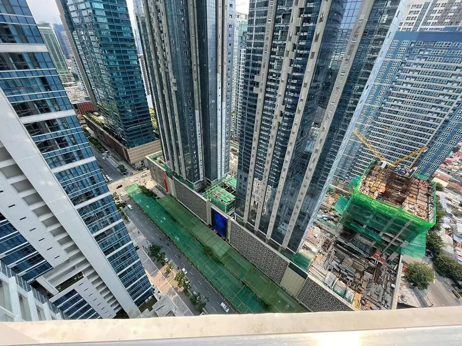 Tropical 1Br Uptown Parksuites Bgc, 200Mbps Smart Tv Manila 0*,