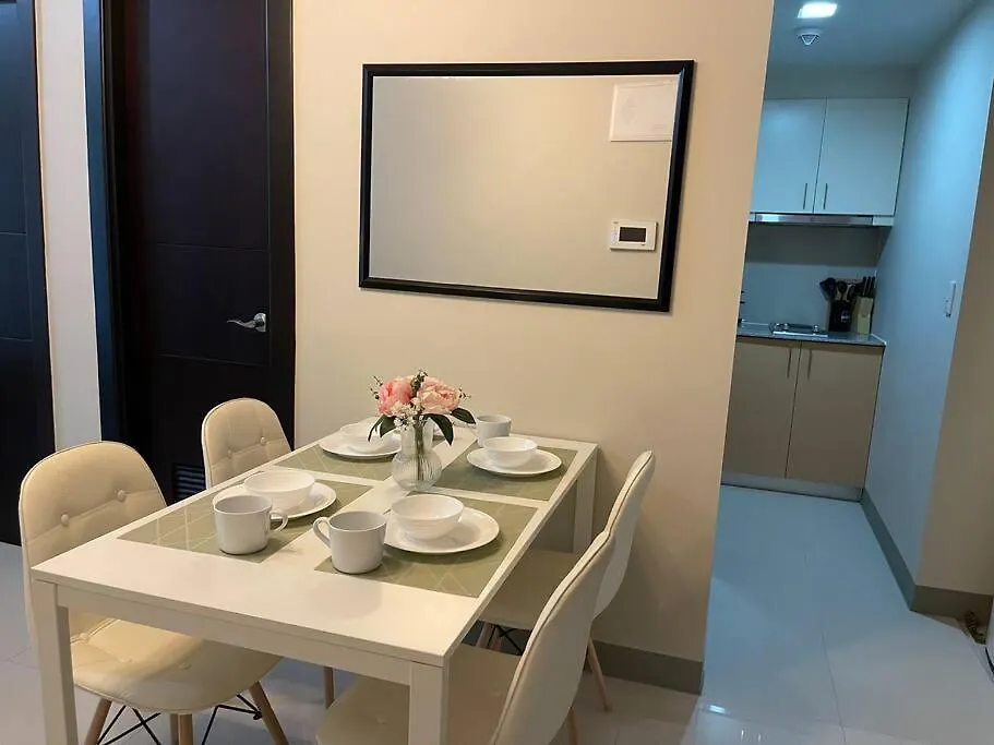 Tropical 1Br Uptown Parksuites Bgc, 200Mbps Smart Tv Manila 0*,
